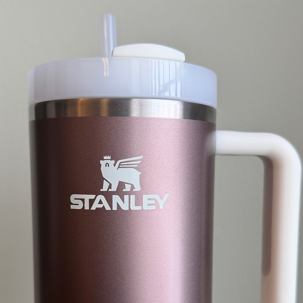 Stanley Metallic Rose Gold Tumbler with Handle 40oz - Picture 2 of 7